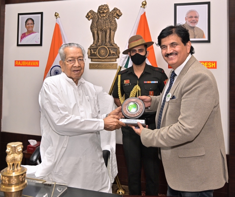 Hon. Governor of Andhra Pradesh, India, Shri.
                                        Biswabhusan Harichand