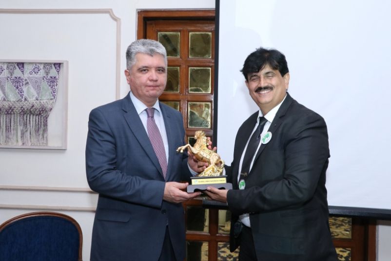GIBF ceremony celebrating India and Uzbekistan business and cultural collaboration