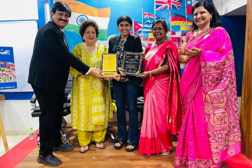 gibf-past-event-international-women-day-2024-jitendra-joshi-deepali-gadkari-aishwarya-joshi-award